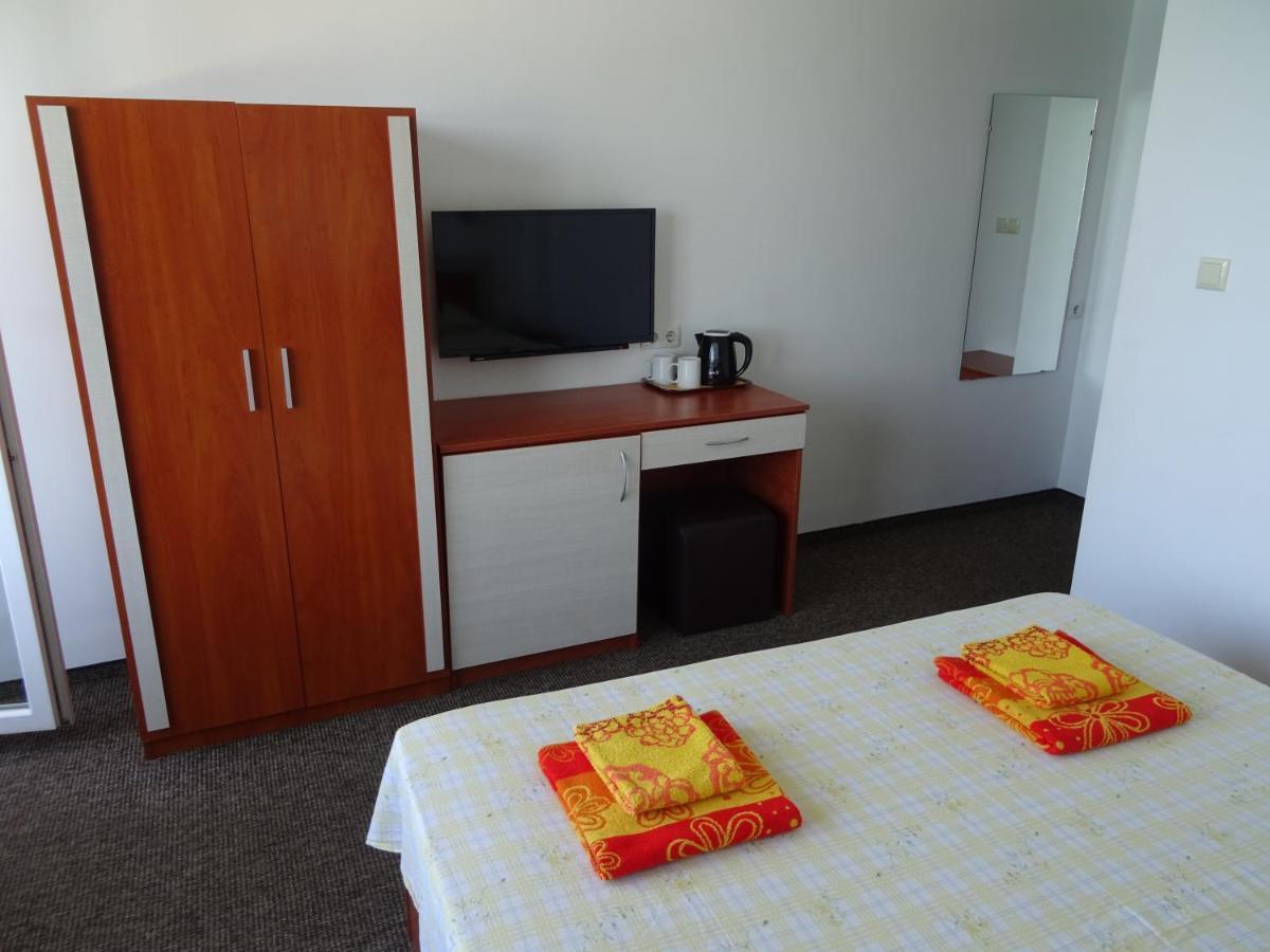 Dobrevi Guest House Primorsko Extérieur photo