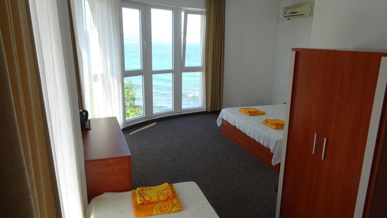 Dobrevi Guest House Primorsko Extérieur photo