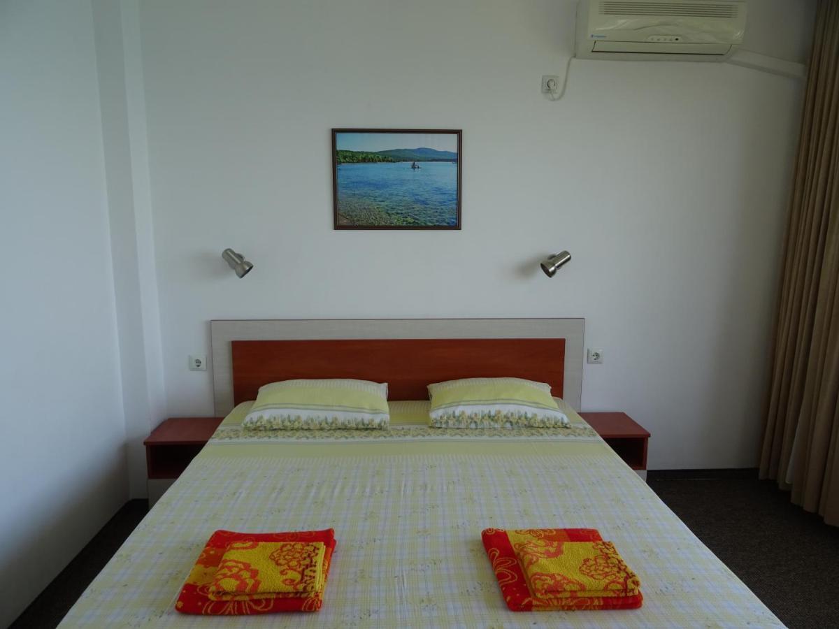 Dobrevi Guest House Primorsko Extérieur photo