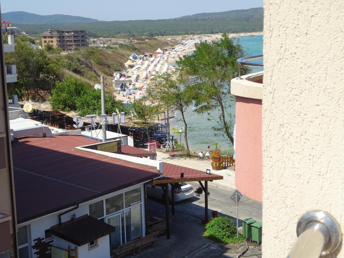 Dobrevi Guest House Primorsko Extérieur photo