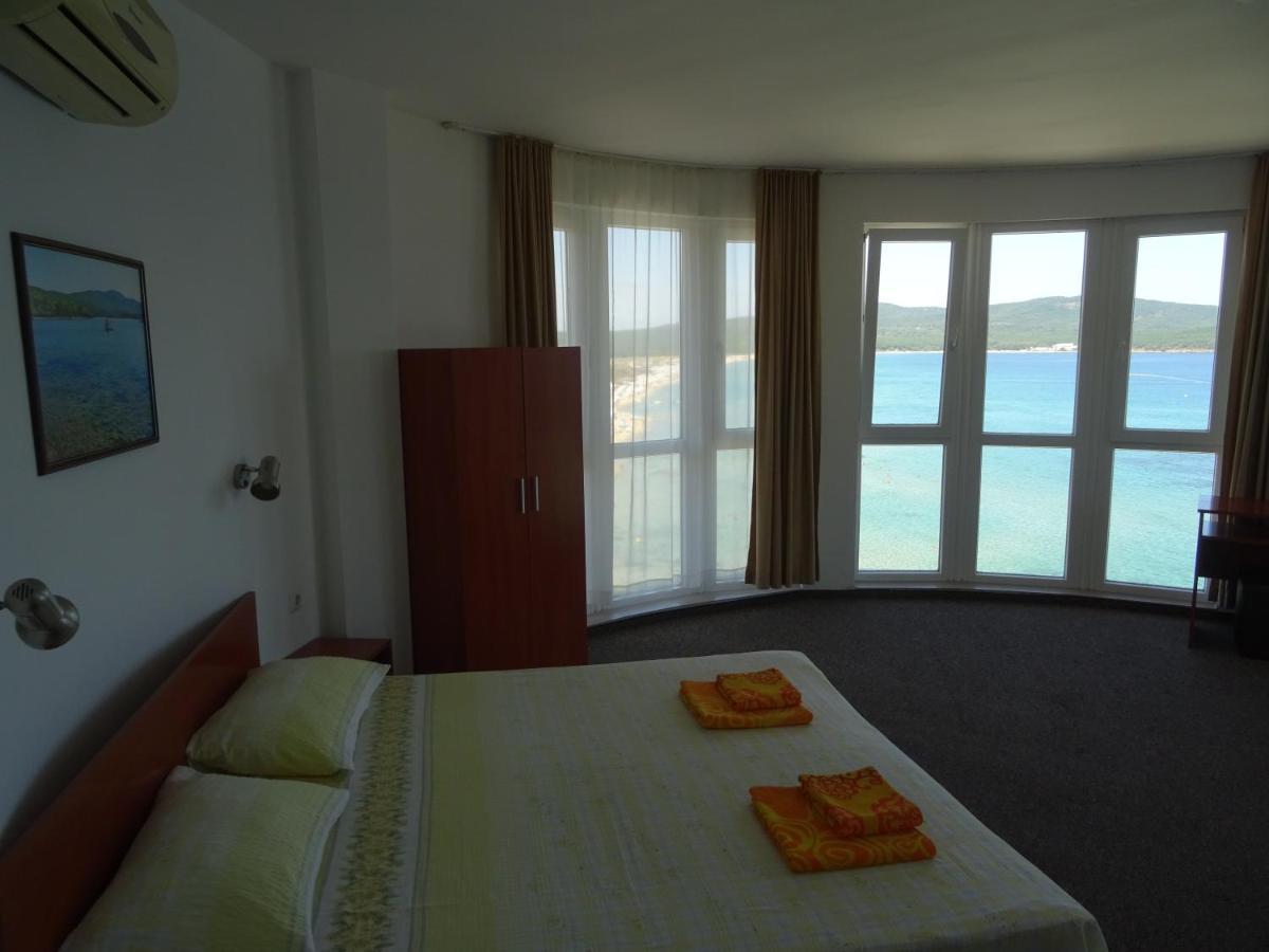 Dobrevi Guest House Primorsko Extérieur photo