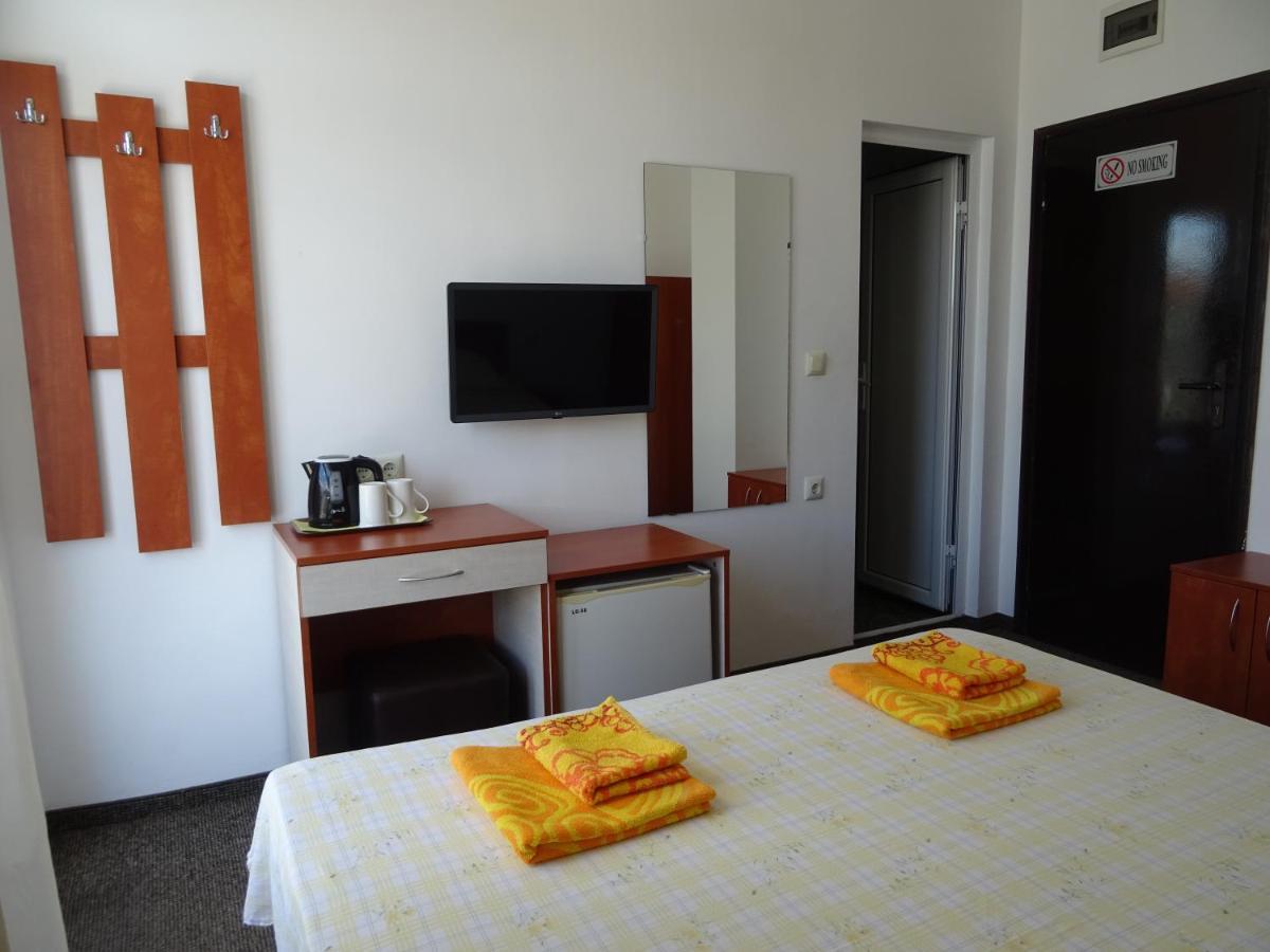 Dobrevi Guest House Primorsko Extérieur photo