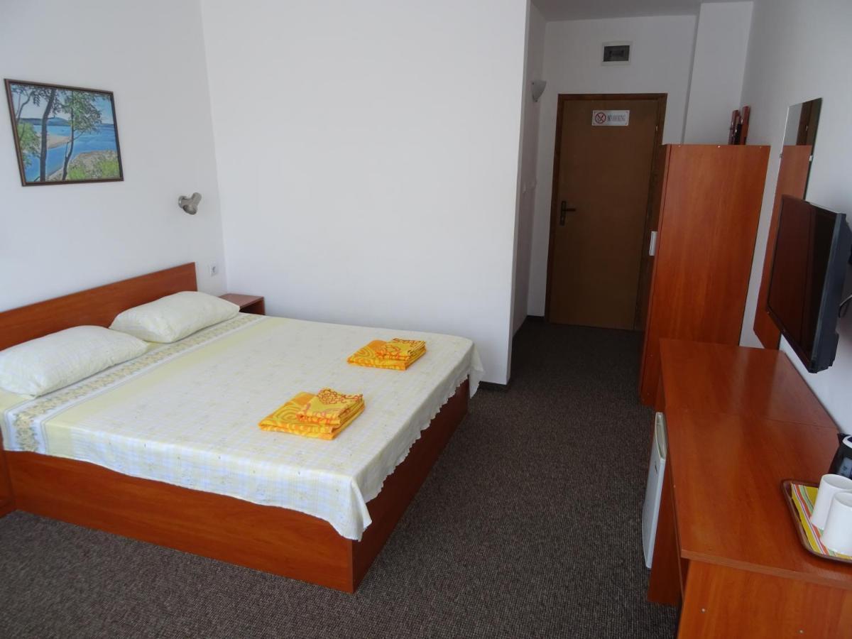 Dobrevi Guest House Primorsko Extérieur photo