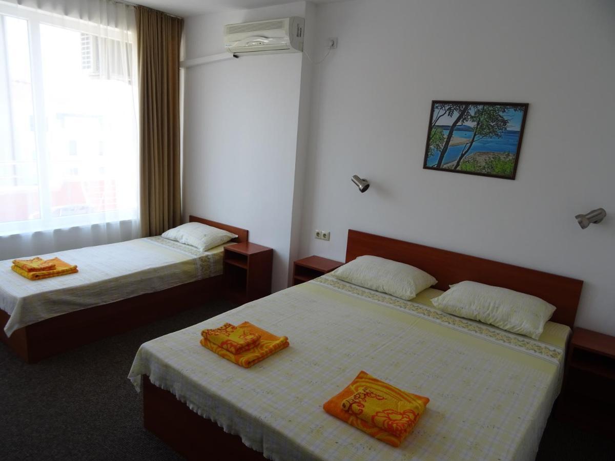 Dobrevi Guest House Primorsko Extérieur photo