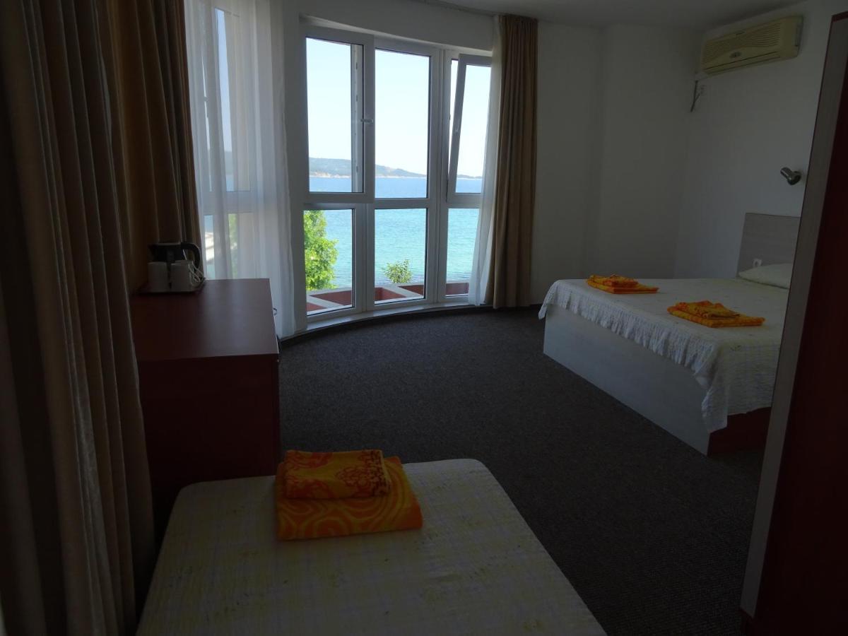 Dobrevi Guest House Primorsko Extérieur photo