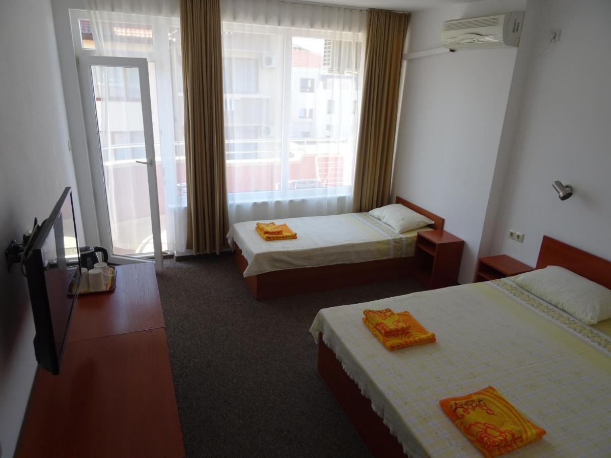 Dobrevi Guest House Primorsko Extérieur photo