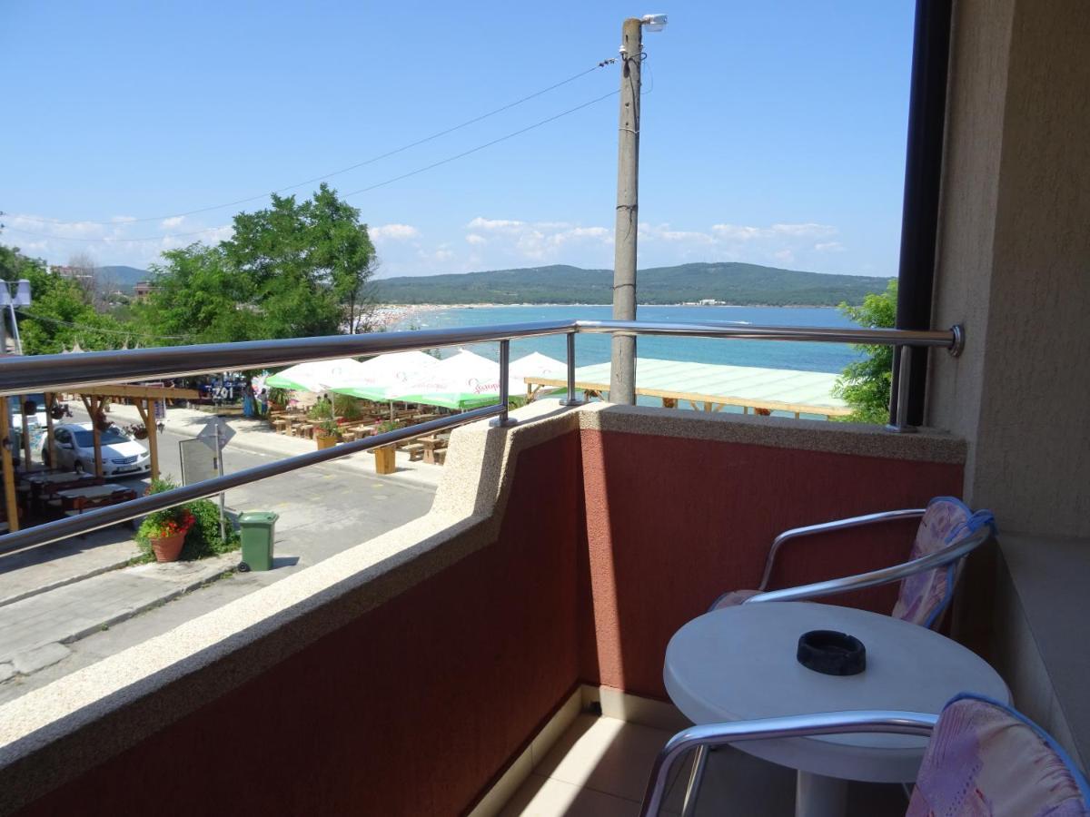Dobrevi Guest House Primorsko Extérieur photo